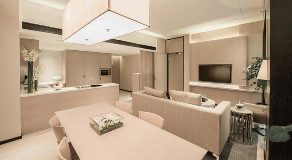 Dining Room 11