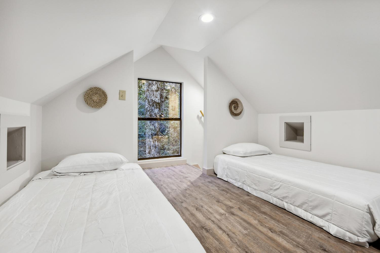 Bedroom 14
