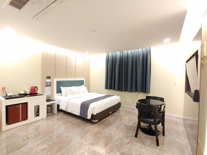Bedroom 3, Jeju Irrua Hotel, Jeju