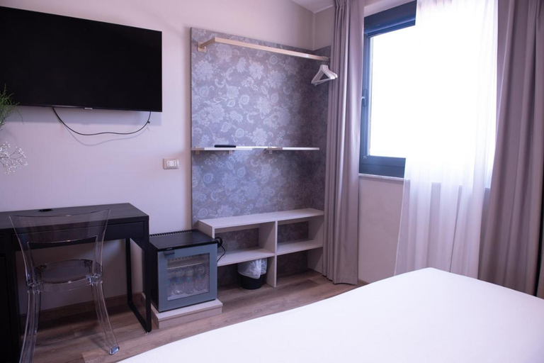 Bedroom 2, ホテル・デラ・ローザ, Ancona