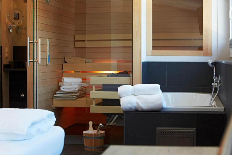 Bathroom 23