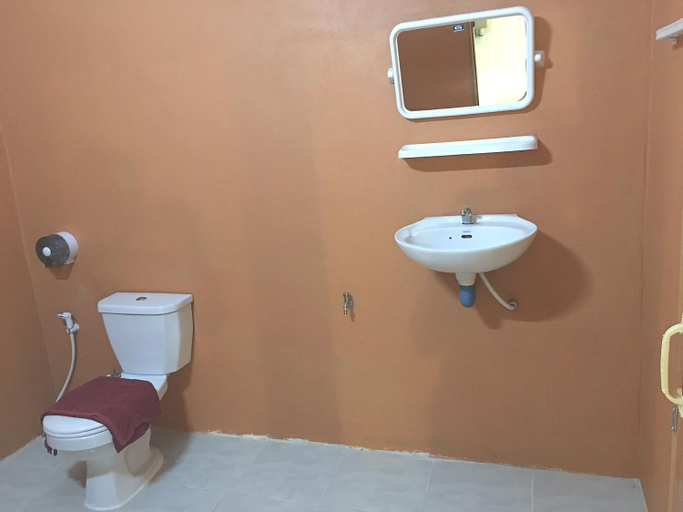 Bathroom 4