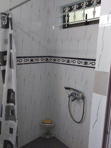 Bathroom 4, Villa Eglantine