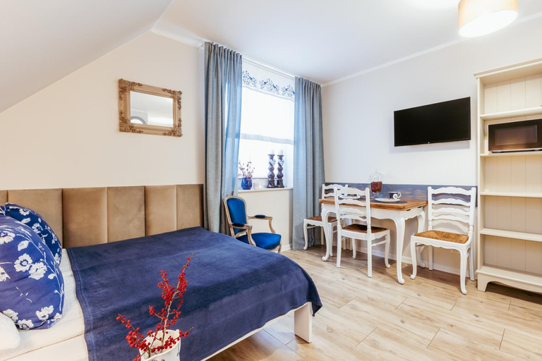 Others 2, APARTEMENTY ''WERANDA'' z ogrodem w centrum, Kłodzko