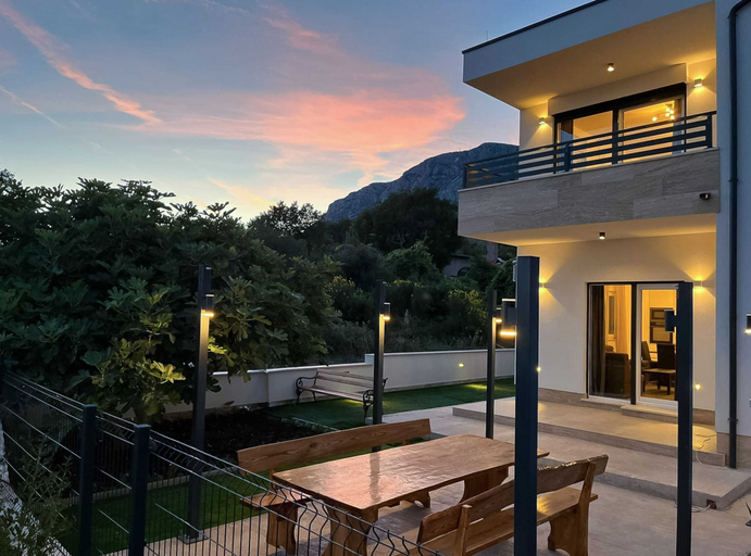 Exterior & Views 2, Shimmering Sea Apartment With Terrace, Kaštela