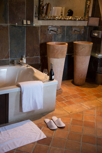 Bathroom 4, Hotel Le Saint Cirq, Lot