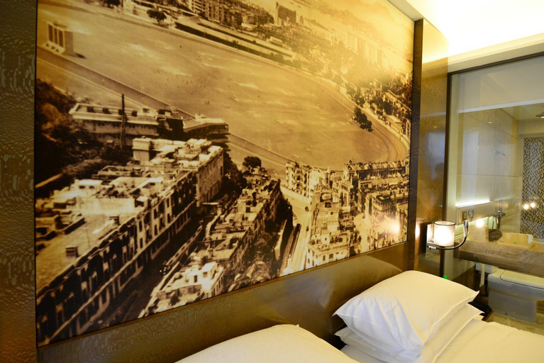 Bedroom 12
