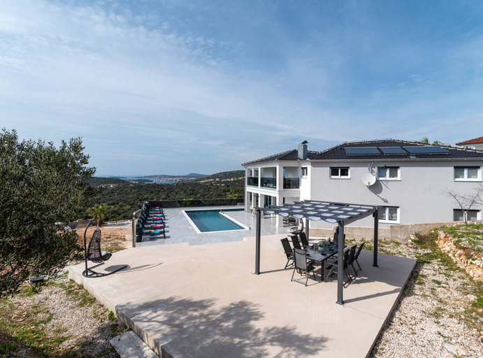 Exterior & Views 2, Luminous Infinity Villa With Pool and Gym, Rogoznica