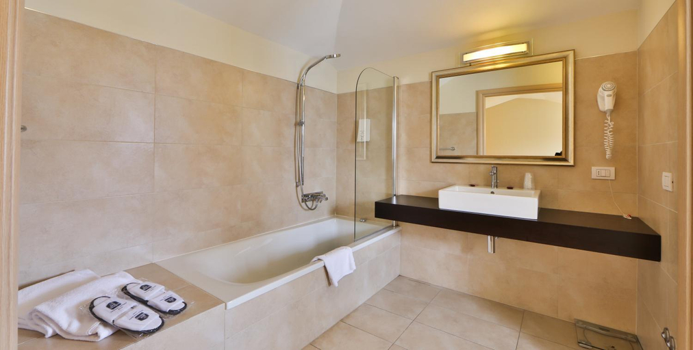 Bathroom 4, Regal Hotel & Residence, Brescia
