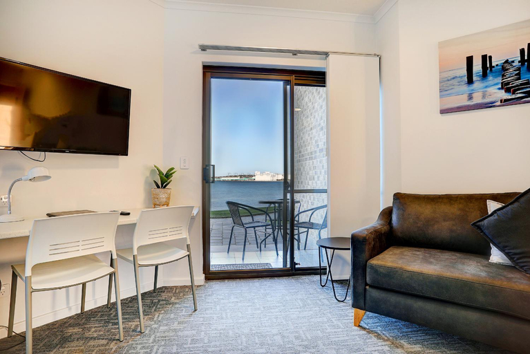 Others 5, Limani Motel, Port Lincoln