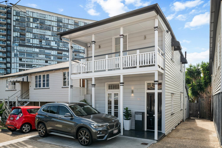 Exterior 14