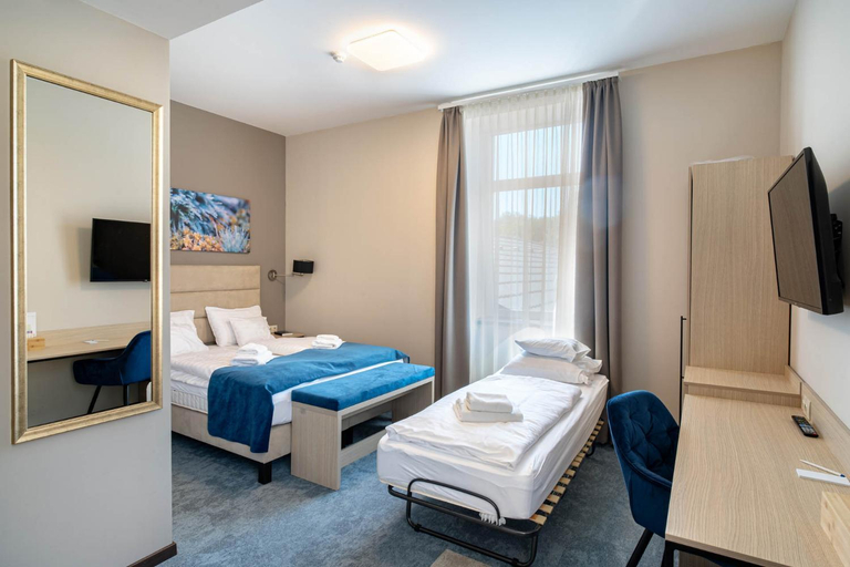 Others 3, Inter Hotel, Debrecen