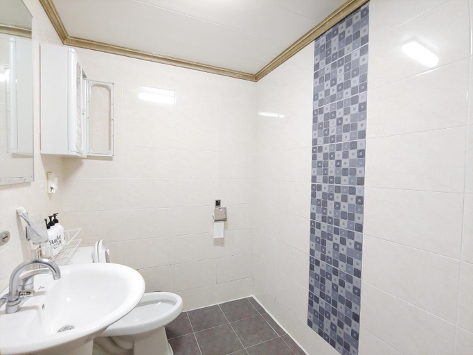 Bathroom 3, jeju thehouse pension, Jeju