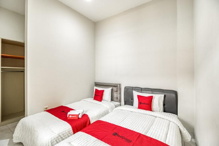 Bedroom 13
