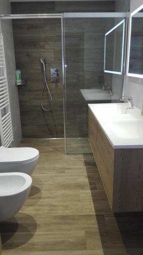 Bathroom 5, Digart apartment, Bolzano