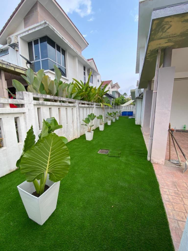 Mysha KLIA F1 Homestay with pool,WiFi & Netflix, Seremban