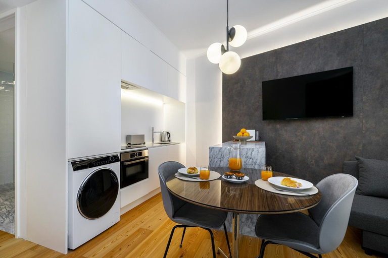 Others 2, WHome Exclusive City Hideaway perfect for Digital Nomads & Remote Workers, Lisbon