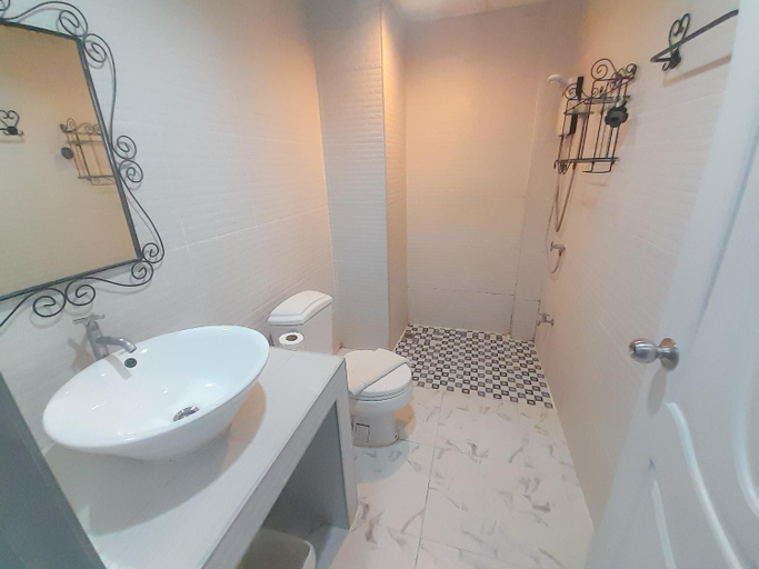 Bathroom 4