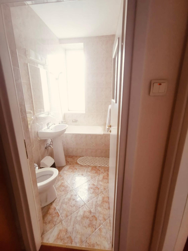 Bathroom 4, HOTEL MUNTENIA, Campina