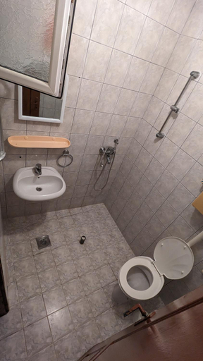 Others 3, Private guest-house Gutic