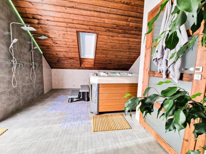 Others 3, GraVelo - Apartament Jacuzzi, Nowy Sącz
