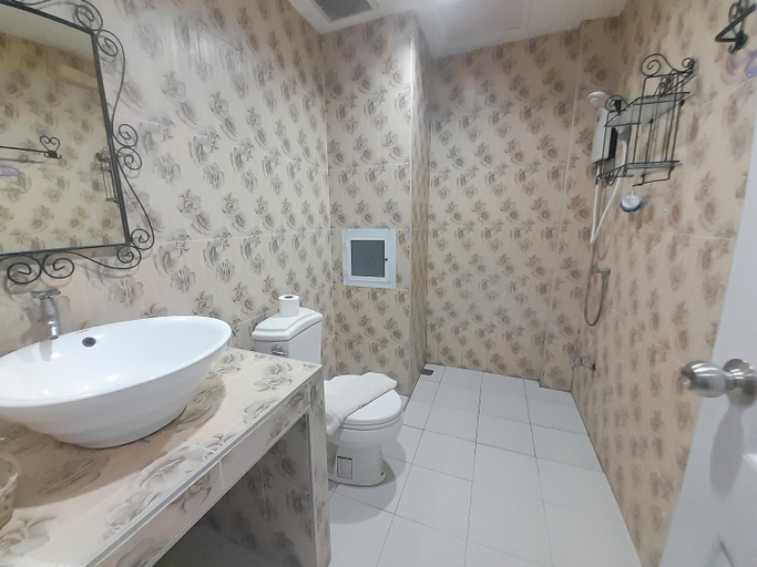 Bathroom 1