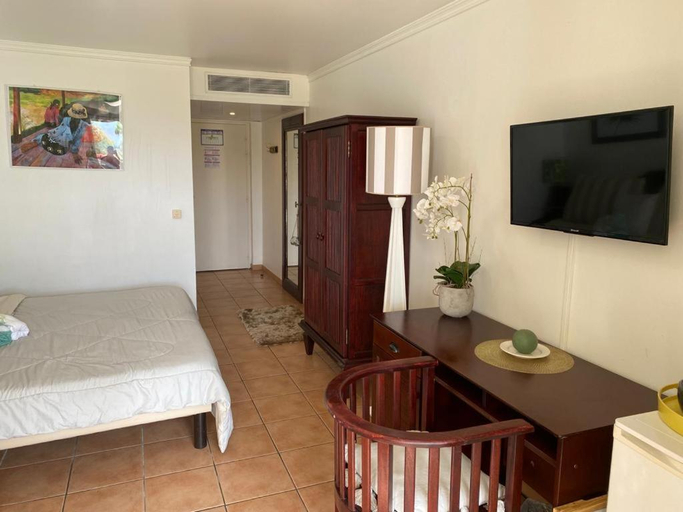 Bedroom, Au beau village studio rez de jardin, Basse-Pointe