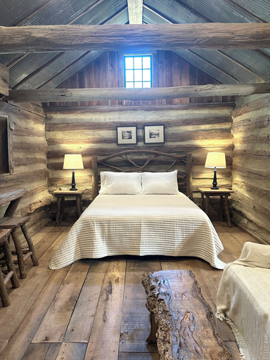 Bedroom 3, Green Frog Farm Cabins, Crockett
