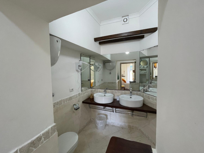 Bathroom 4, Piccolo Hotel Luisa, Latina