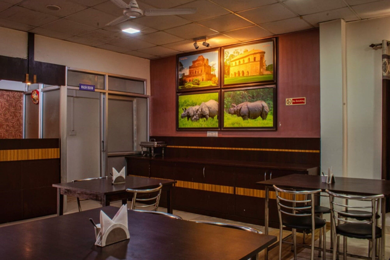 Food & Drinks, Goroomgo SPECTRUM THE HOTEL Guhawati, Kamrup Metropolitan