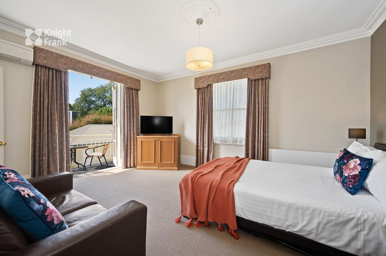 Bedroom 25