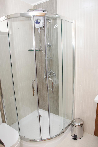Bathroom 2, Reata Apartment Hotel, Dagoretti North