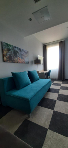Others 2, Inter Hotel, Debrecen