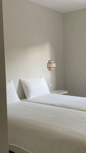 Bedroom 1, Casa com jardim perto da praia, Sesimbra