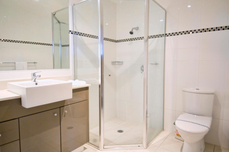 Bathroom 2, Solaire Apartments, Gold Coast