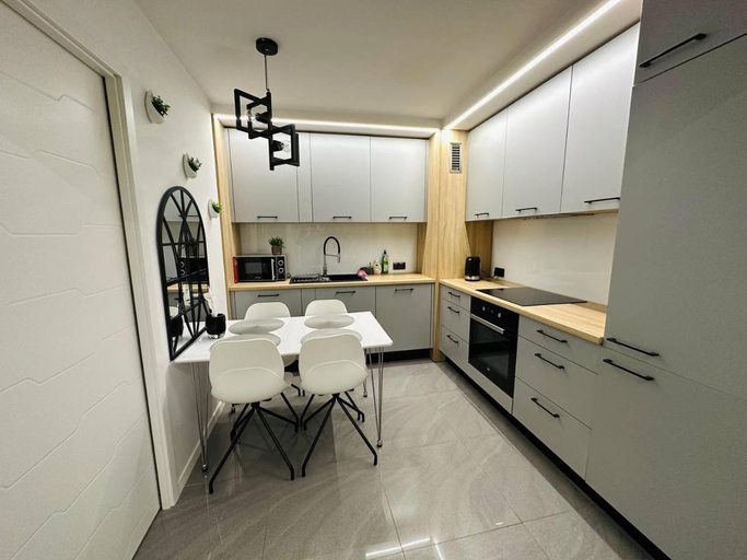 Kitchen 4, Warsaw City Center Rooms, Warsaw
