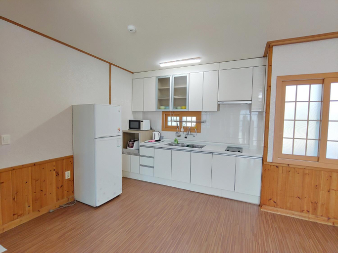 Others 4, Gyulhouse Pension, Seogwipo