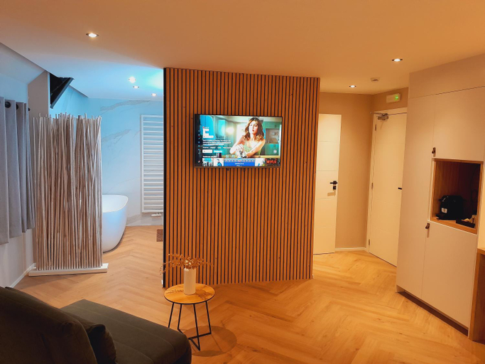 Others 5, Dionbulles & Dionlodge Guesthouse, Private Wellness with pool in option, Brabant Wallon
