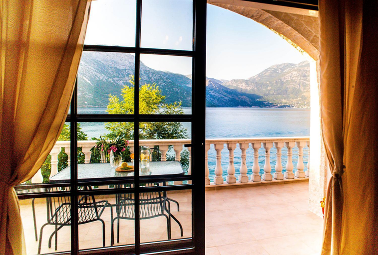 Surrounding environment 5, Villa Chantal
