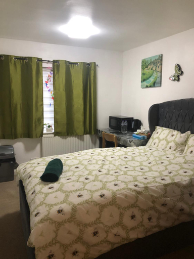 3, 34 Furlong Close Room in a Home, Oxfordshire
