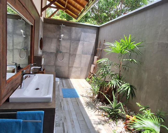 Bathroom 2, Kandalama Lodge, Dambulla