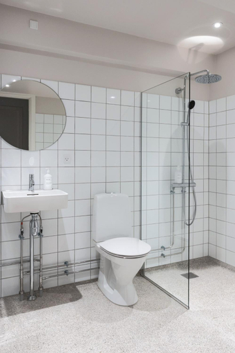 Bathroom 3, Queens Courtyard, Copenhagen