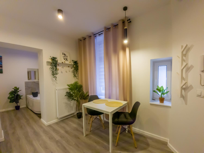 Facilities 5, Punkt - Apartamenty z jacuzzi w centrum Katowic, Katowice City