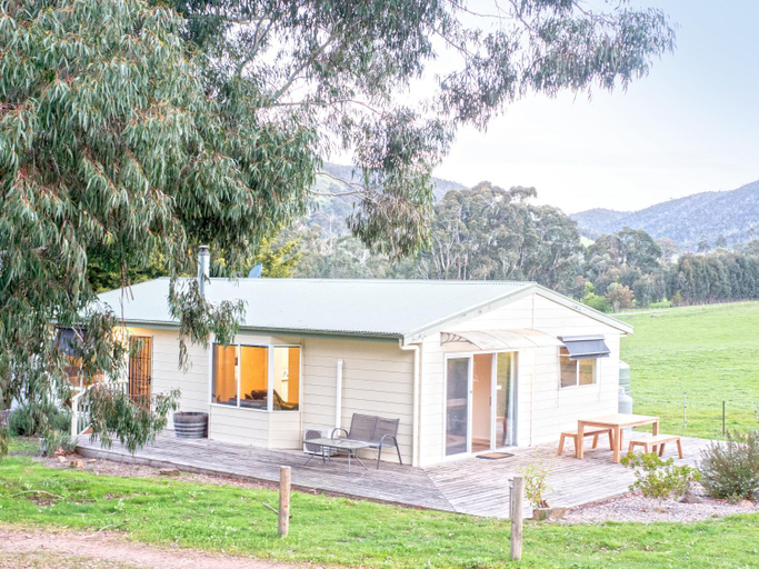 Exterior & Views 1, Hillview & Stringybark, Halls on Falls Homestead, Murrindindi - West
