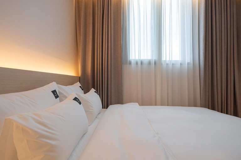 Bedroom 2, Browndot Gangneung Station, Gangneung