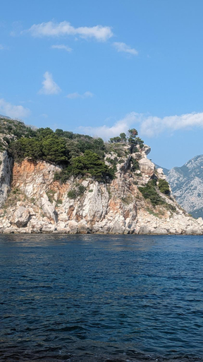 Others 4, Private guest-house Gutic