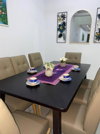 Dining Room 11