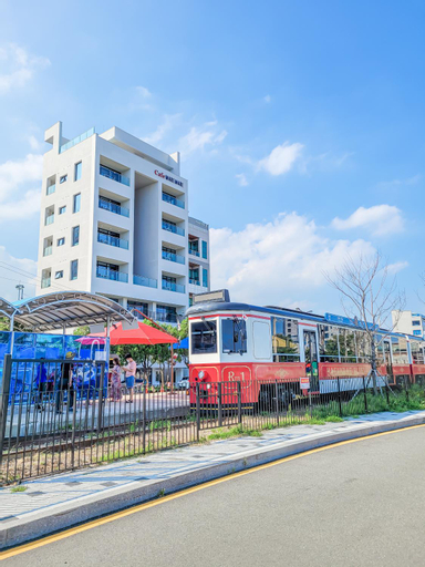 Paul Mare Pool Villa, Haeundae