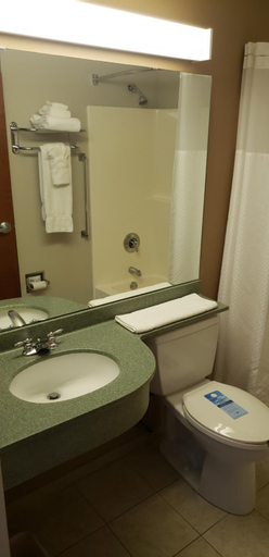 Bathroom 10