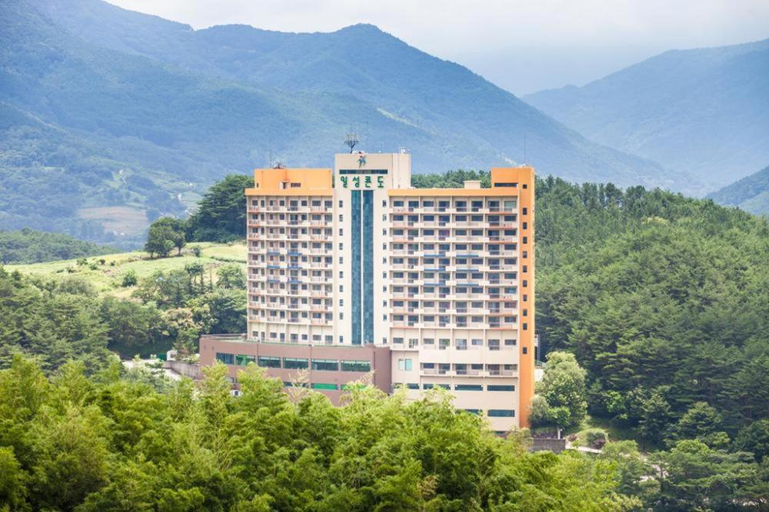 Exterior & Views 2, Jiri Mountain Ilsung Condo, Jangsu